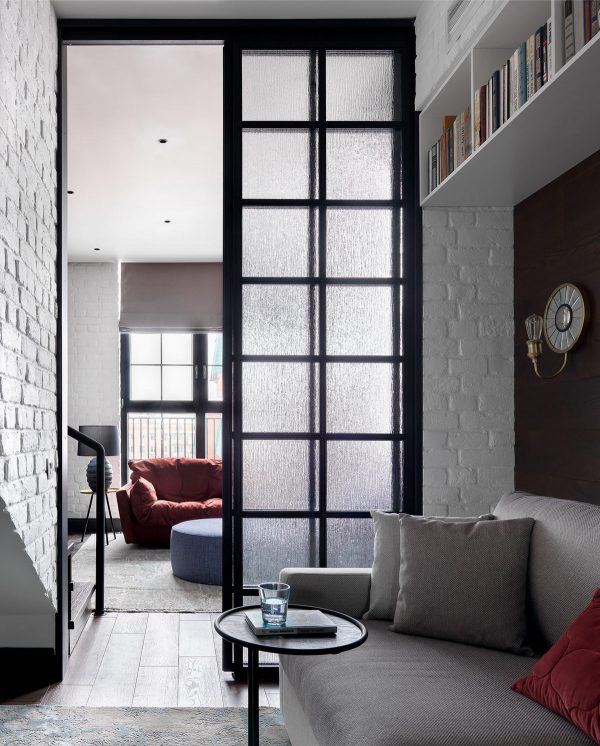 3 Interiors Whack Up the Heat With Red Accents On Grey