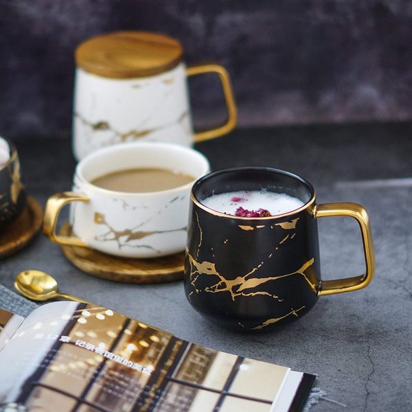 Product Of The Week: Beautiful Gold And Marble Patterned Cups