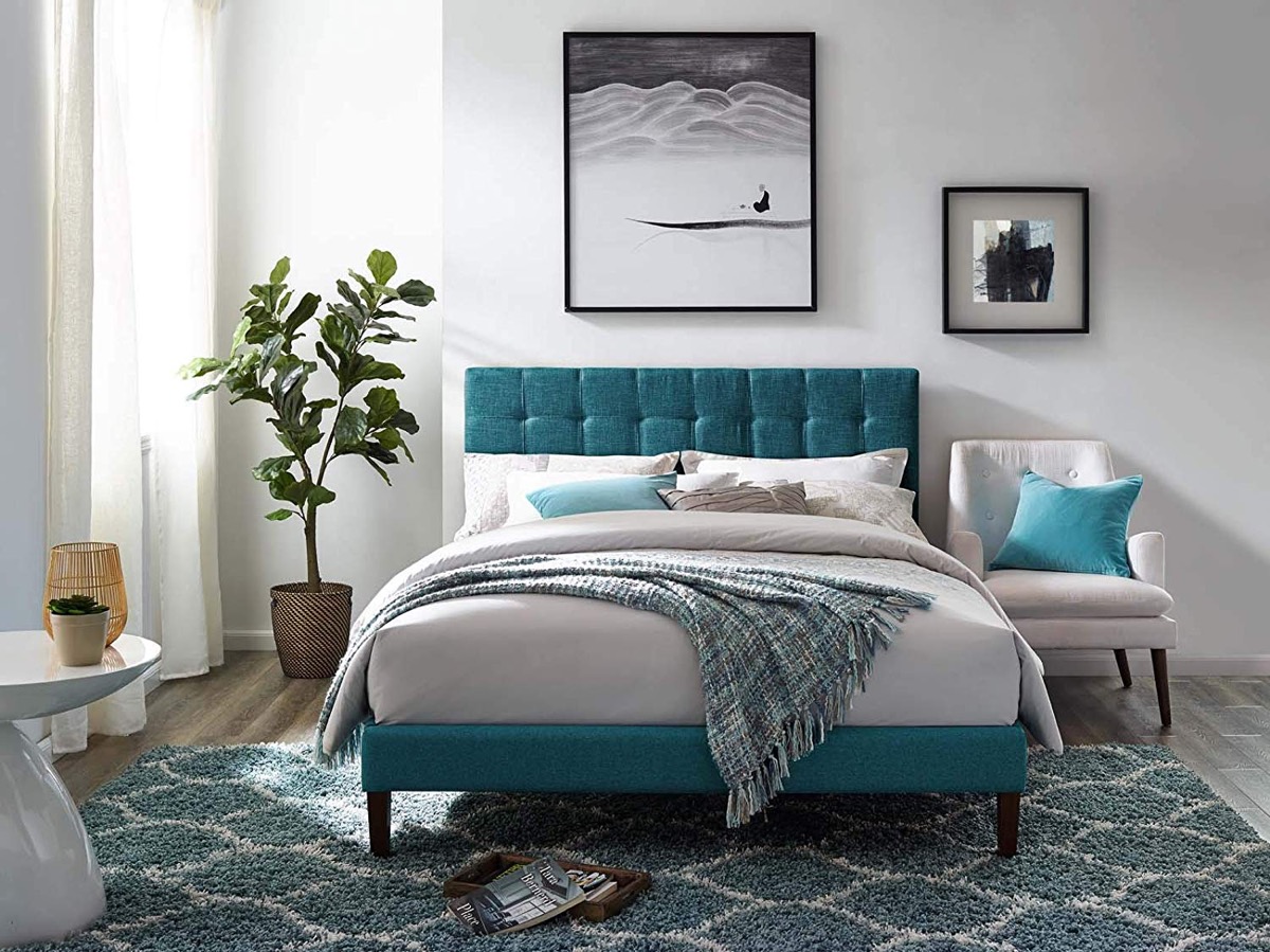 Modern Bedroom With Tufted Headboard with Simple Decor