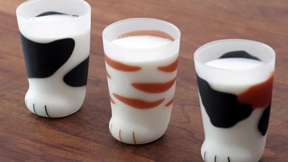 Product Of The Week: Cool Cat's Paw Glass Tumblers!