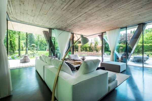 A Sculptural Concrete-Clad Modern Villa In Germany