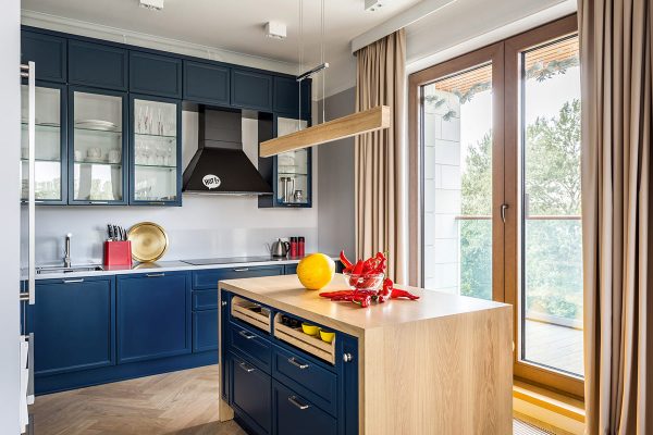 Beautifying Homes With Blue And Yellow Decor