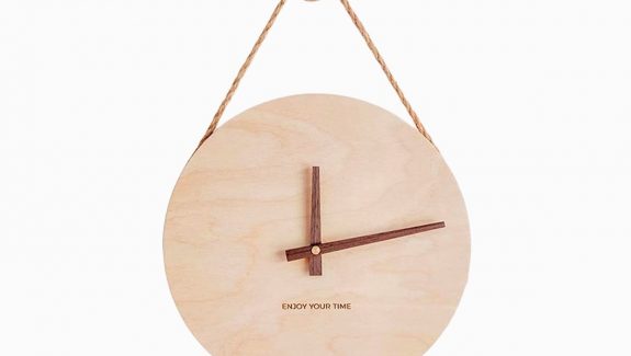 Product Of The Week: A Beautiful Hanging Clock