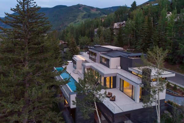 Spectacular Mountainside Home With Heated Lap Pool [Video]