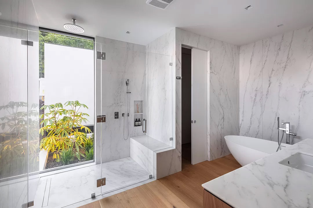 white-marble-bathroom.jpg (1080×720)