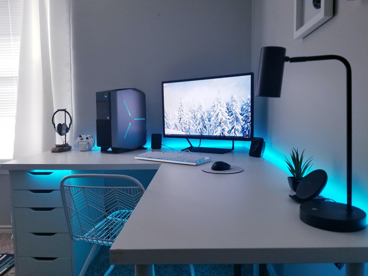 Featured image of post Black And White Themed Gaming Setup / Hi, my name is alfie.