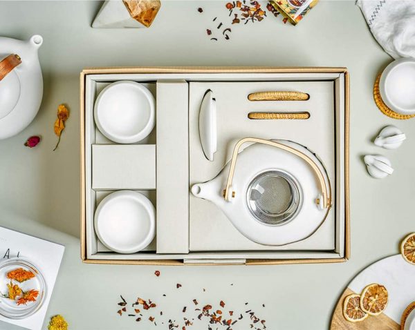 Product Of The Week: A Minimalist Teapot That Oozes Zen