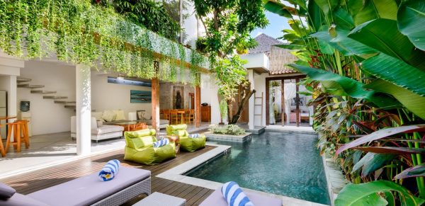 51 Relaxing Poolside Sitting Areas To Daydream About