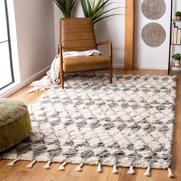 Cozy White Geometric Design Carpet Outdoor Mat Trendy Scandi Look Area Carpet 