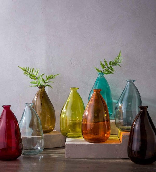 51 Bud Vases for Go-Anywhere Botanical Decor