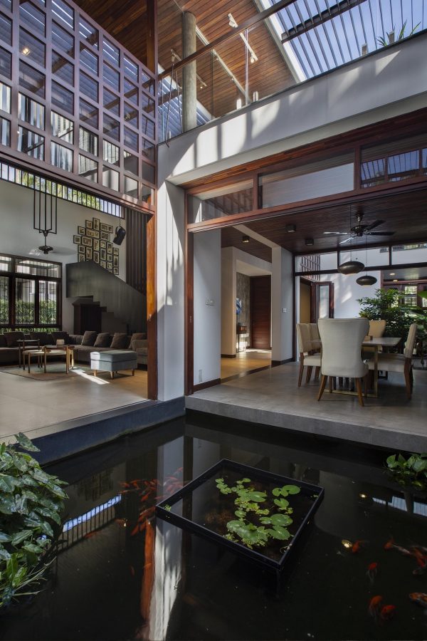 Modern Indian House With A Beautiful Indoor Pond [Video]