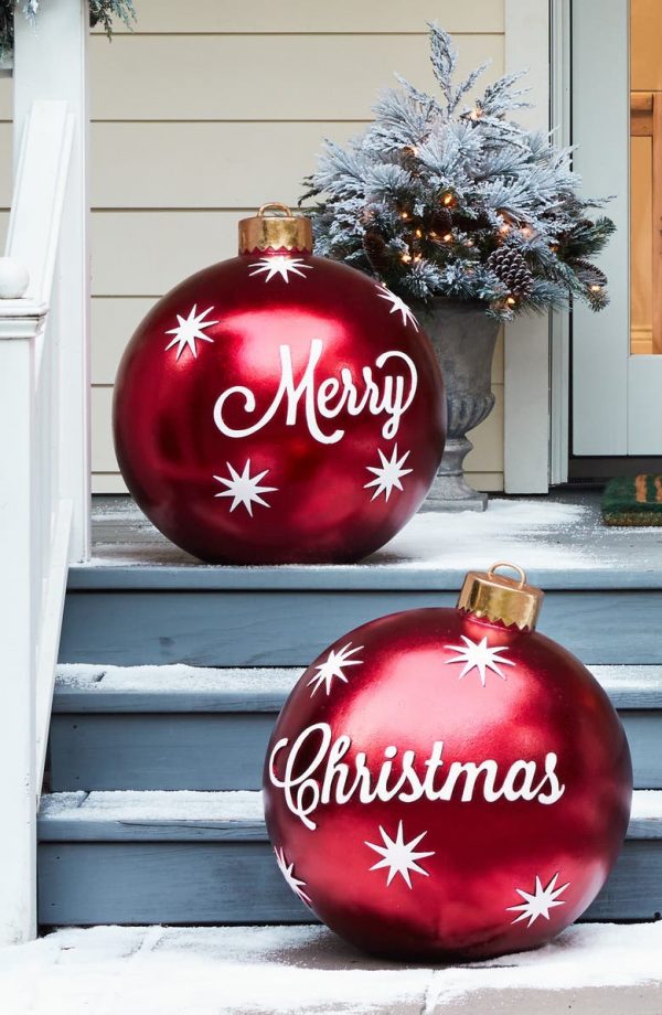 51 Outdoor Christmas Decorations to Help Spread Cheer In Your Neighborhood