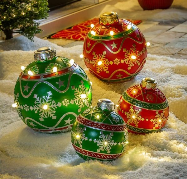 51 Outdoor Christmas Decorations to Help Spread Cheer In Your Neighborhood