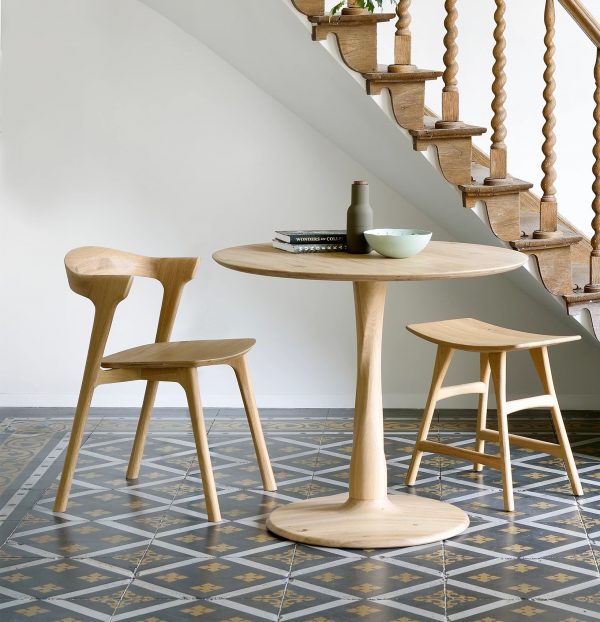 51 Wooden Dining Chairs for Timeless Table Compositions