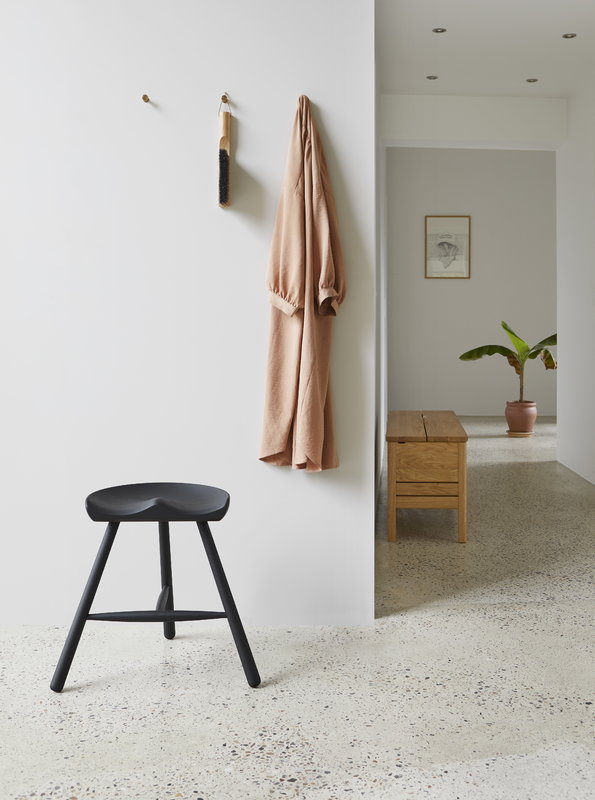 51 Entryway Stools to Make Your Threshold Stylish and Functional