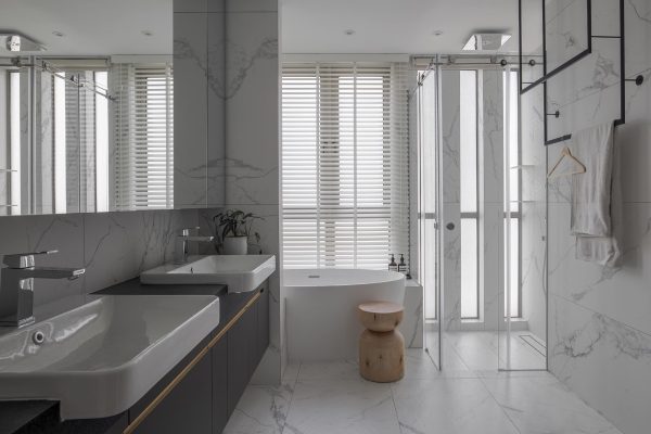 A Luxury Condominium With Elegant White Interiors [Video]