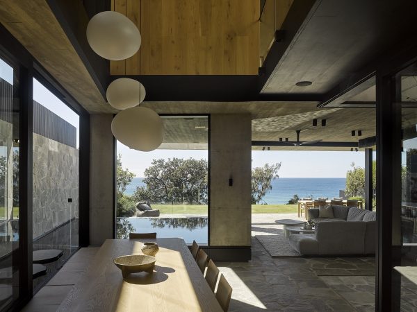 A Calm And Meditative Australian Beach House [Video]