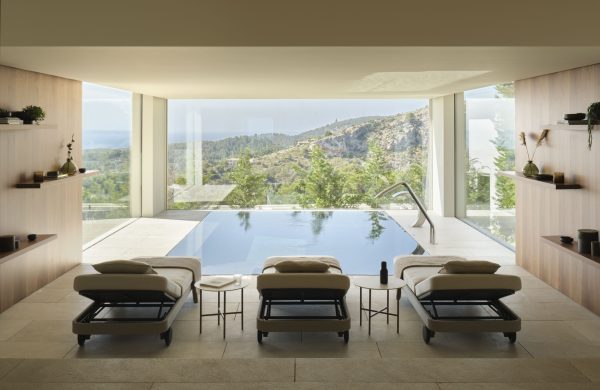Luxury Home With Infinity Pool in Mallorca, Spain [Video]
