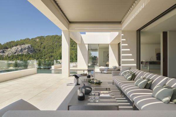 Luxury Home With Infinity Pool in Mallorca, Spain [Video]