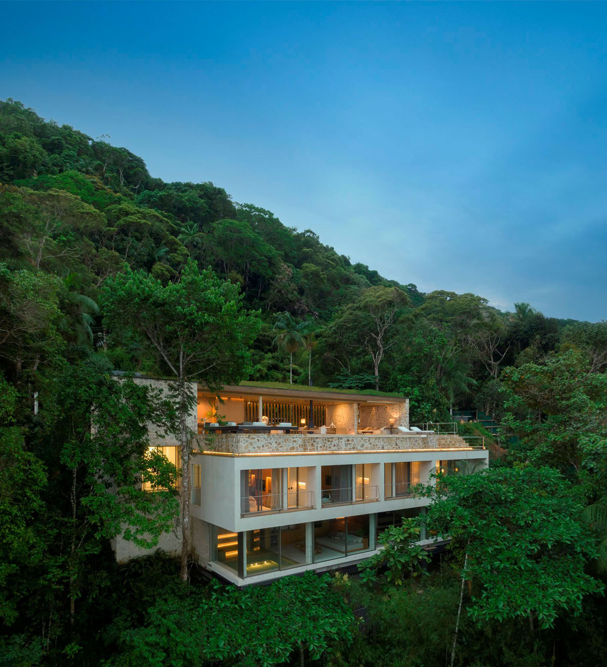 A Luxury Home In Brazil That Floats Above The Forest
