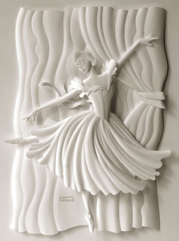 escultura de hada blanca