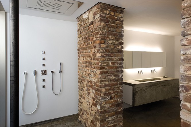 exposed brick bathroom scheme
