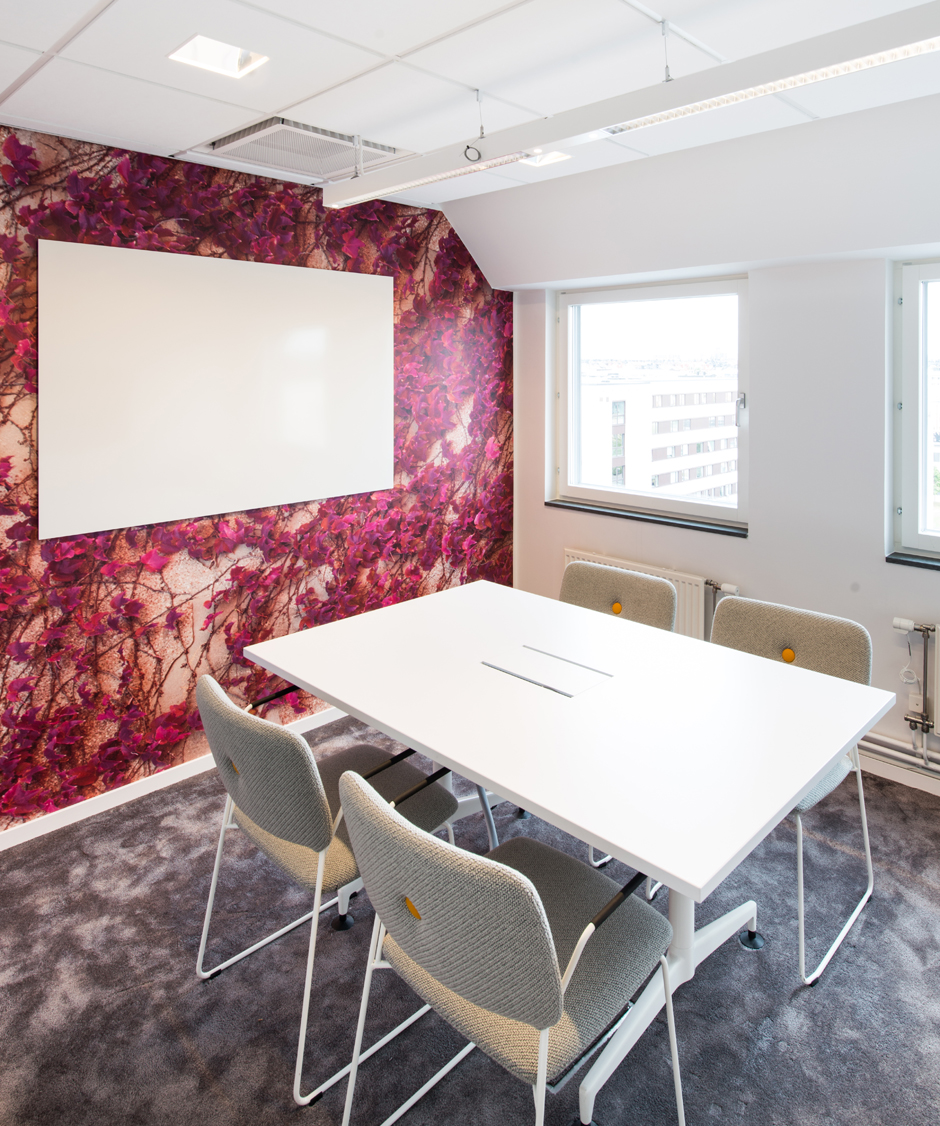 Small Conference Room Interior Design, Modern Small Conference Table