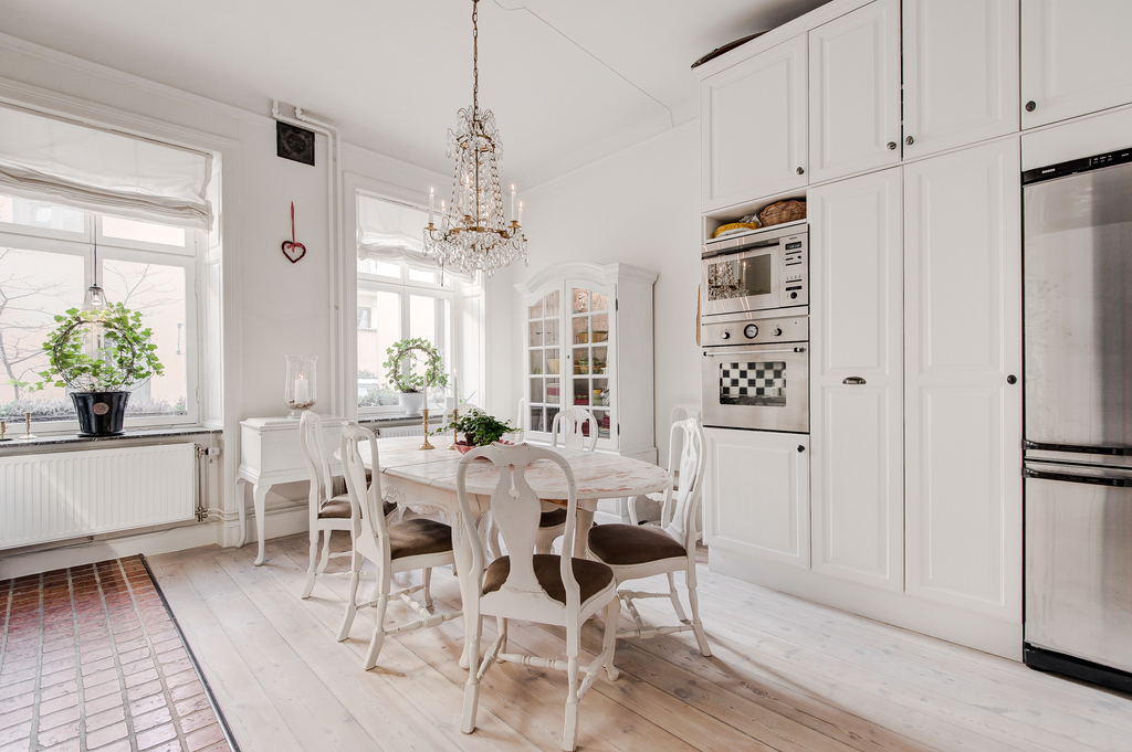 Scandinavian Style Home With A Greek Twist - Greek Home Decor Ideas