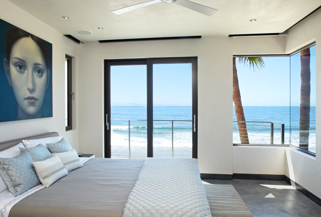Ocean view bedroom | Interior Design Ideas