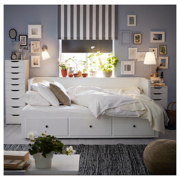 51 Daybeds That Bring Style To, Leather Daybed With Pop Up Trundle Ikea