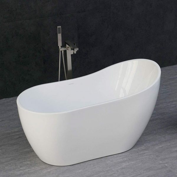 51 Bathtubs That Redefine Relaxation, Freestanding Bathtub In Small Bathroom
