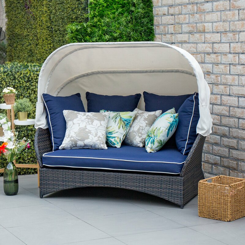 Covered Outdoor Patio Daybed With, Wicker Patio Daybed With Ottoman