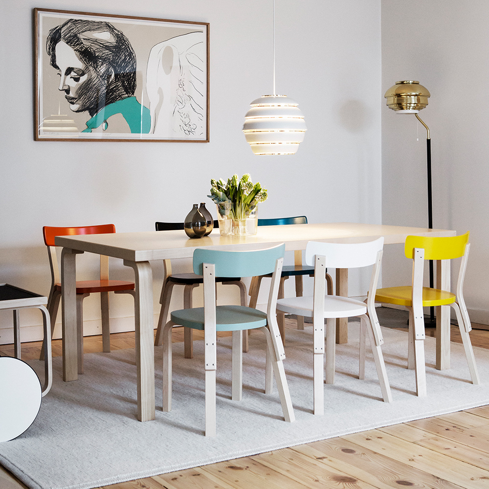 51 Rectangle Dining Tables To Refresh, What Saves More Space Round Or Square Table