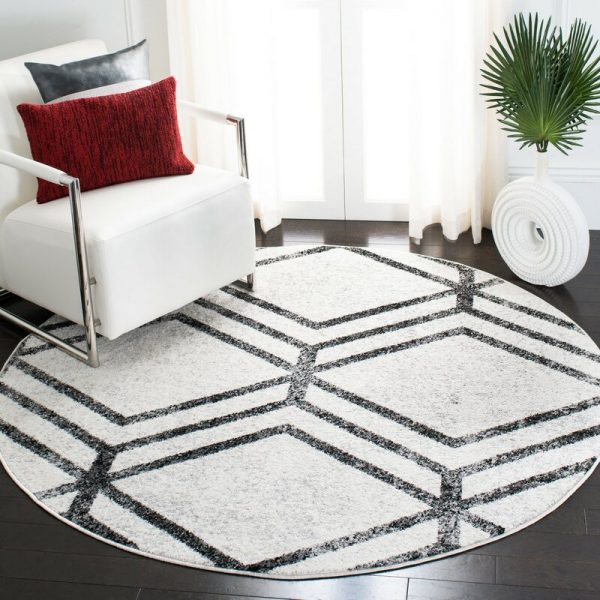 51 Round Rugs To Update Your Rooms For, Large Black And White Round Rugs