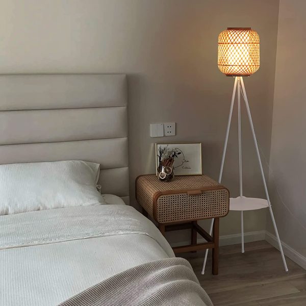 51 Tripod Floor Lamps To Make A Stylish, Floor Lamps For Bedroom Ideas
