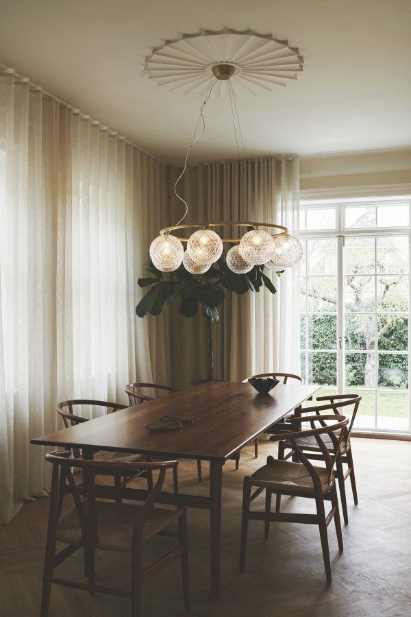 51 Circle Chandeliers That Put A Modern, Brass And Glass Orb Chandeliers Taiwan